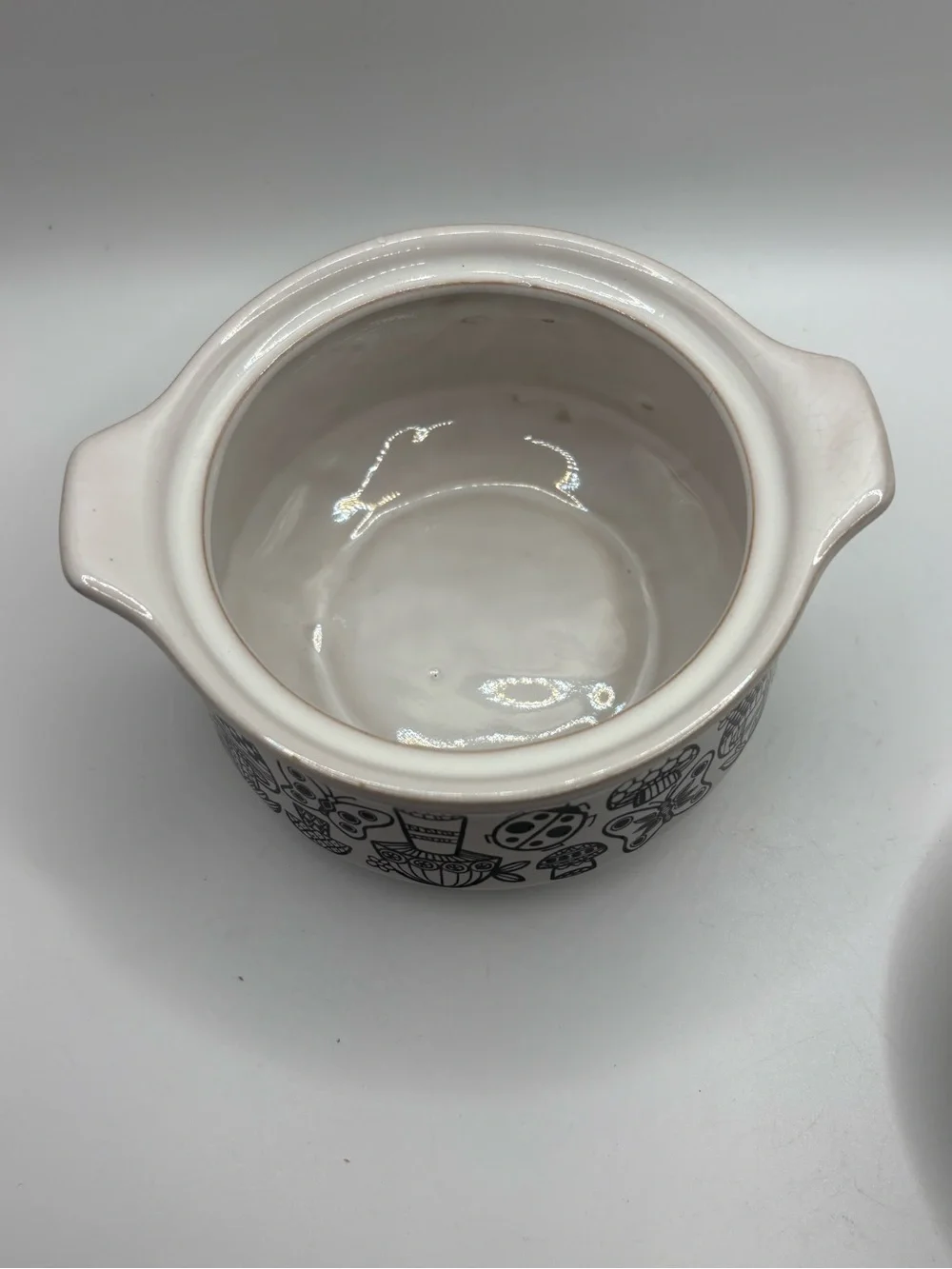 Ceramic Lidded Casserole with Black Nature Motif - White